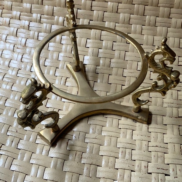 VINTAGE LARGE GLASS BALL ON GOLD STAND DECORATIVE PIECE - Picture 6 of 6